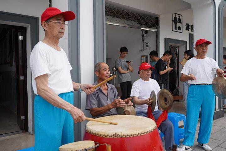 葡萄美女直播，新时代美人美酒探索之旅